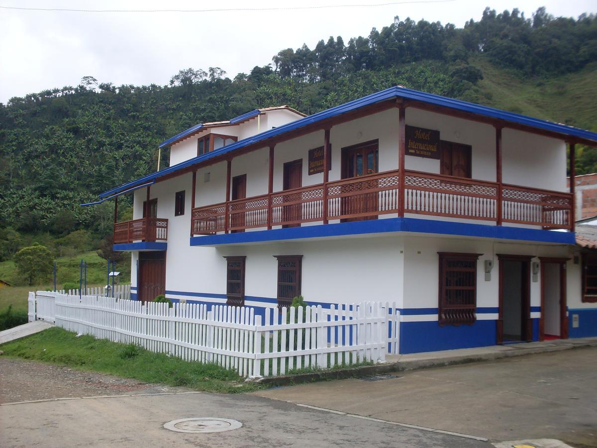 Hotel Internacional Jardin Exterior photo